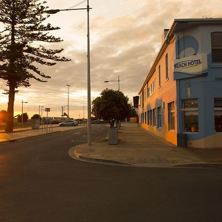 Beach Hotel Burnie Kültér fotó
